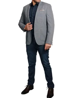 Blazer de costume bleu chiné avec un col cranté et une coupe ajustée