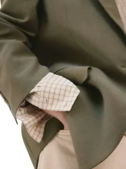 Blazer en coton kaki uni pourvu d'un col à revers et d'une coupe droite