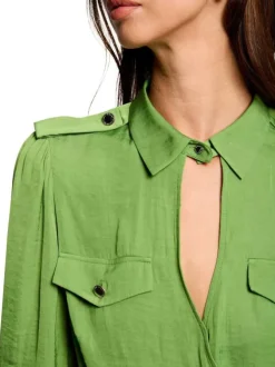 Blouse anis unie droite à col français et à manches longues à fronces