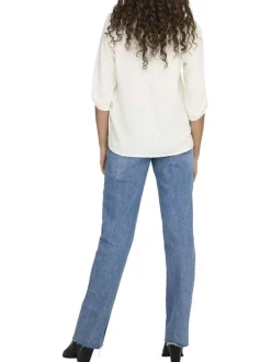 Blouse blanche unie avec une coupe fluide et des manches 3/4