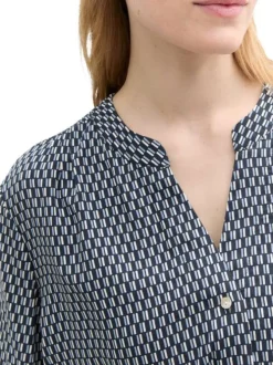 Blouse à manches 3/4 bleue marine à petits motifs géométriques et à coupe fluide