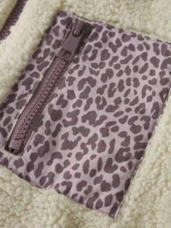 Blouson écru uni pourvu d'une coupe droite et d'un col montant