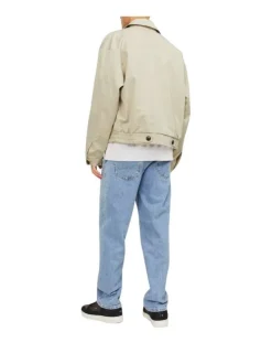 Blouson beige uni coupe droite avec un col français et bouton au col