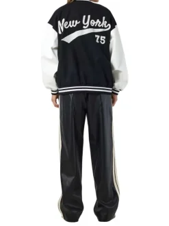 Blouson Bomber Varsity noir et blanc à coupe oversize avec écusson et liserés
