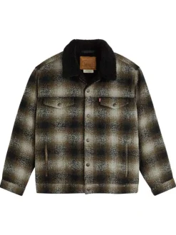 Blouson brun motif écossais avec un col chemise et doublure sherpa