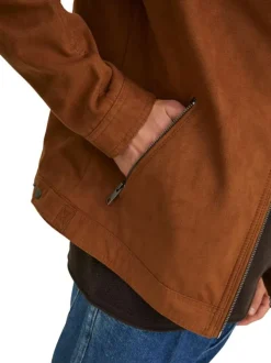 Blouson camel avec une coupe droite et un col boutonné style motard