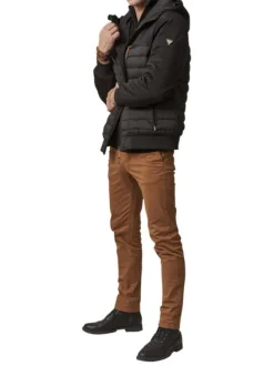 Blouson à capuche noir bi-matière avec une coupe droite et des poches
