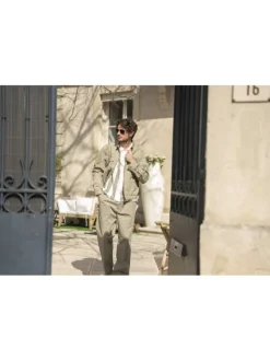 Blouson en coton kaki à coupe ajustée pourvu d'un col chemise