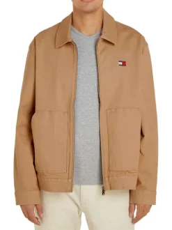 Blouson en coton sable uni avec une coupe droite et un col français