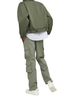 Blouson kaki uni coupe droite avec un col français et des poches latérales