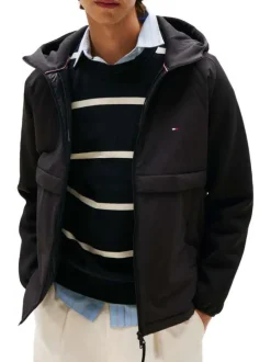 Blouson noir avec un col à capuche et une fermeture à glissière