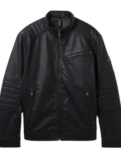 Blouson noir en simili cuir avec une coupe droite et un col montant