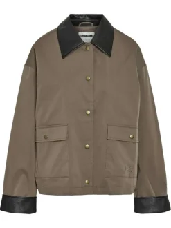 Blouson taupe uni avec un col à revers et l'extrémité des manches en simili cuir
