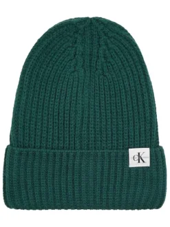 Bonnet sapin en maille jersey avec un patch gravé du nom de la marque