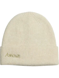 Bonnet écru uni avec large revers et inscription "Amour" sur le devant