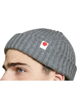 Bonnet en coton biologique gris uni avec étiquette blanche cousue