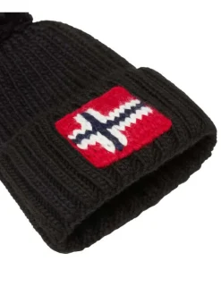Bonnet noir en maille côtelée avec pompom et drapeau norvégien sur le revers
