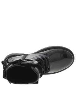 Boots noires vernies en cuir avec talon plat