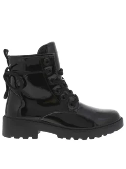 Boots noires vernies en cuir avec talon plat