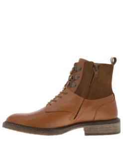 Boots ALPHAHOOK camel en cuir avec talon plat