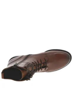 Boots en cuir cognac aspect fumé à talon plat avec lacets ronds et zip latéral