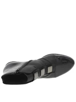 Boots en cuir noires à talon décroché bas avec un zip côté interne