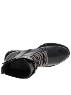 Boots en cuir noir à semelle compensée à talon plat et à zip latéral