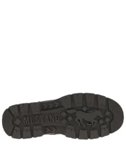 Bottines cognac à talon plat avec un logo imprimé sur le côté