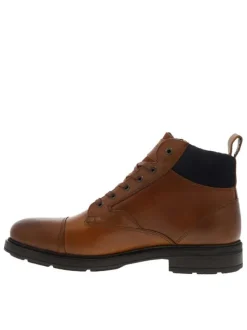 Bottines en cuir cognac à talon décroché bas avec des lacets et un zip latéral