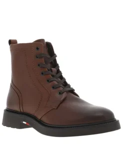 Bottines en cuir cognac à talon plat et à lacets et zip latéral et surpiqûres