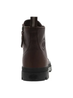 Bottines en cuir marron à talon plat avec des lacets et un zip latéral
