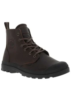 Bottines en cuir marron à talon plat avec des lacets et un zip latéral