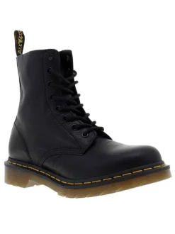 Bottines en cuir noires à talon décroché bas avec des lacets ronds