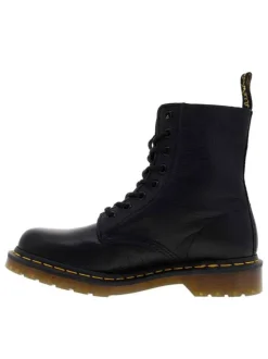 Bottines en cuir noires à talon décroché bas avec des lacets ronds
