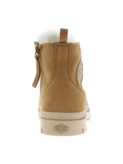 Bottines en cuir nubuck brunes à talon plat avec des lacets et un zip latéral
