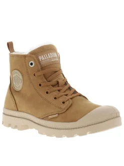 Bottines en cuir nubuck brunes à talon plat avec des lacets et un zip latéral