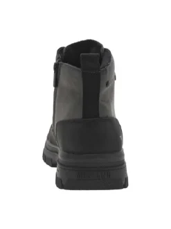Bottines grises à talon plat pourvues d'une fermeture zippée et de lacets