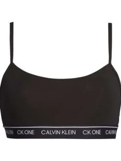 Brassière noire unie avec petite étiquette d'authentification rouge à l'arrière