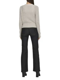 Cardigan beige uni en crochet ajouré avec une coupe droite et un col v
