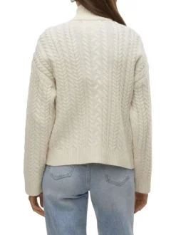 Cardigan écru en maille torsadée avec une coupe droite et un col montant