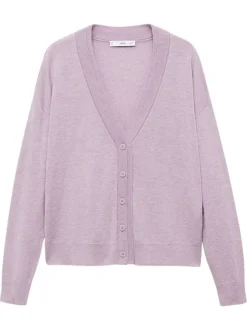 Cardigan lavande en maille fine avec un col v profond et une coupe droite