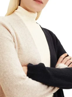 Cardigan long en coton et laine beige bicolore avec une coupe droite et col v