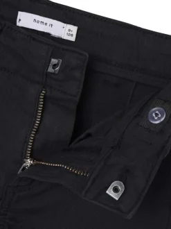 Cargo en coton noir uni avec une coupe regular fit et une taille basse