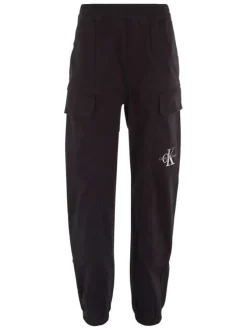Cargo en coton noir uni avec initiales de la marque brodé sur la poche gauche