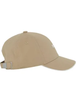 Casquette en coton beige pourvue du nom de la marque à l'avant