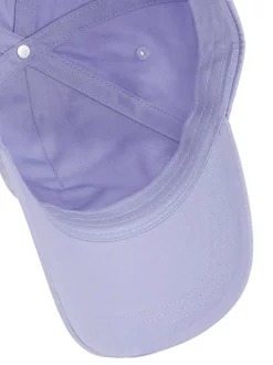 Casquette strapback en coton lavande unie avec le logo à l'avant en grand