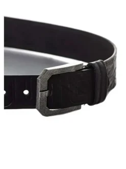 Ceinture en cuir noire unie avec une boucle en métal effet rouillé