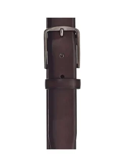 Ceinture marron unie avec une boucle métallique argentée et rectangle