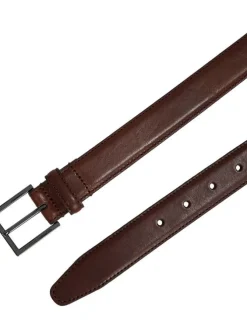 Ceinture marron unie en cuir avec nom iconique de la marque sur la boucle