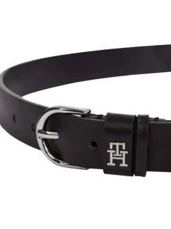 Ceinture en cuir noire unie lisse avec boucle argentée et monogramme